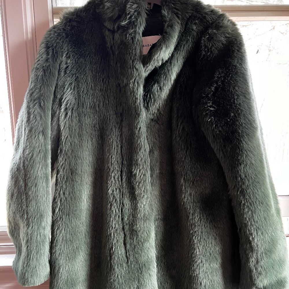 Aritzia Babaton Faux Fur jacket